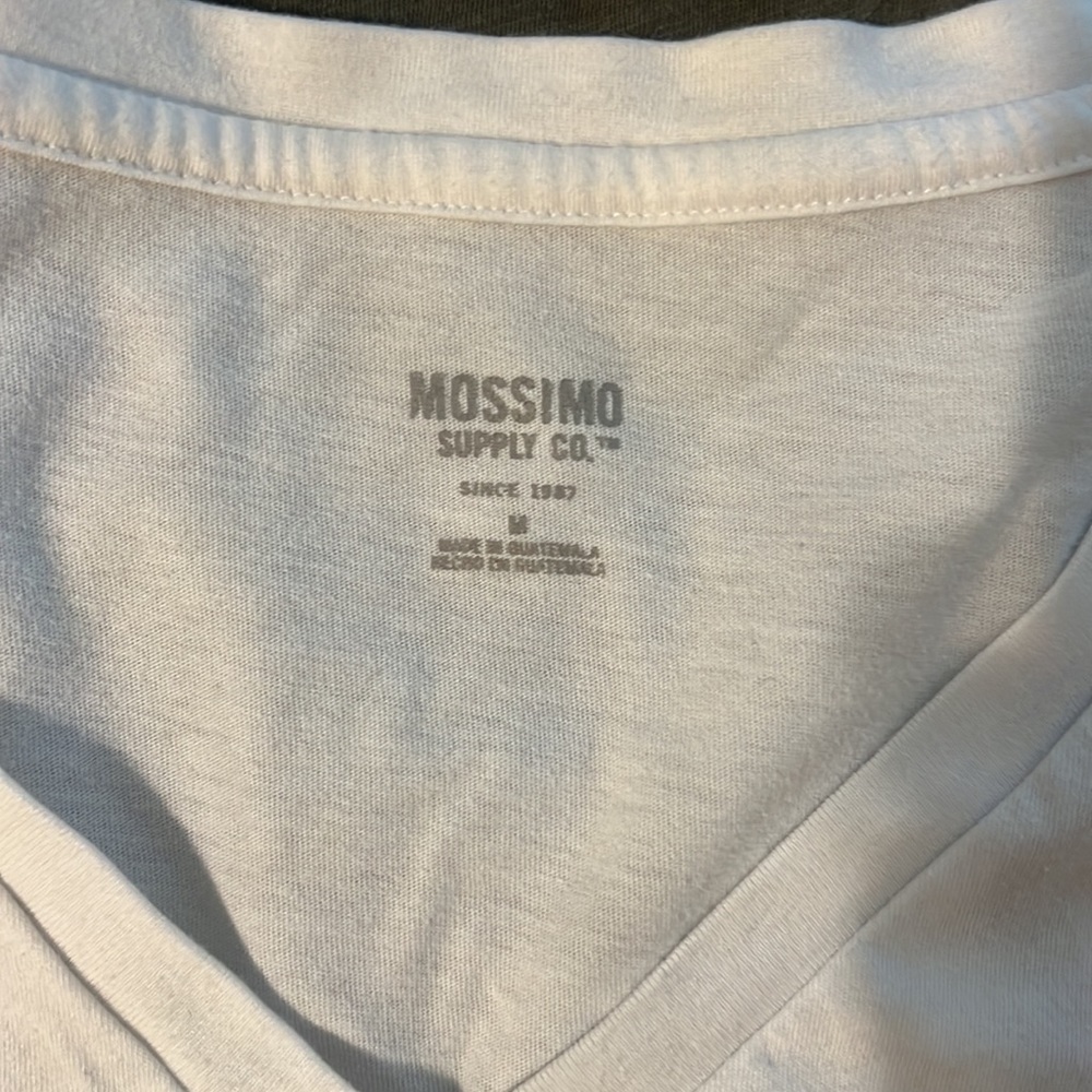 Vneck bundle - Picture 2 of 3